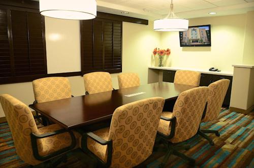 Candlewood Suites Denver Northeast - Brighton By IHG - 회의실/연회장