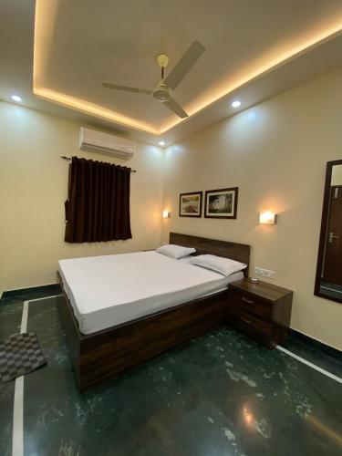 Shivam Hotels – Calcutta, LA