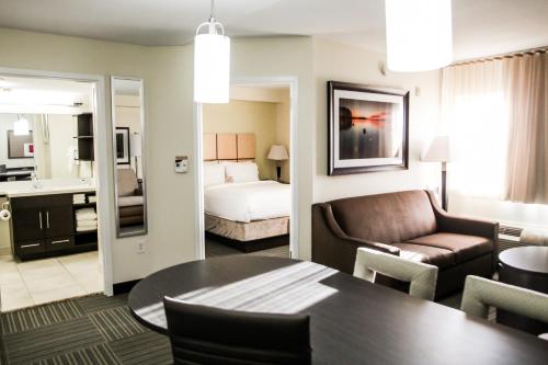 Candlewood Suites Richmond North-Glen Allen an IHG Hotel - image 12