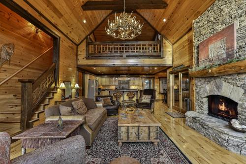 THE BEST FOR US Elegant Rustic Mountain Top Rental in Deer Crest with Spectacular Sunset and View. - image 9