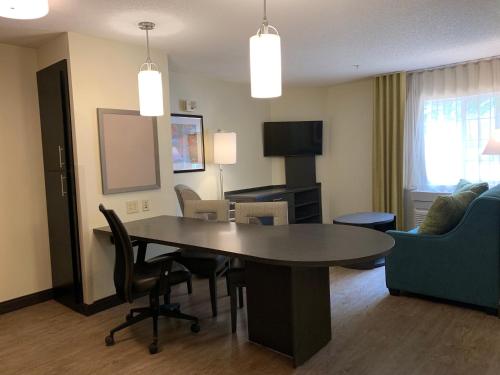 Candlewood Suites Raleigh Crabtree