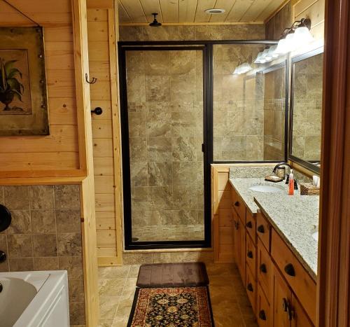 DOGWOOD DREAM - Amazing Family Retreat Surrounded by Mountain Laurels - image 9