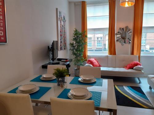 Flat 6 City Center Large Two Bed Flat