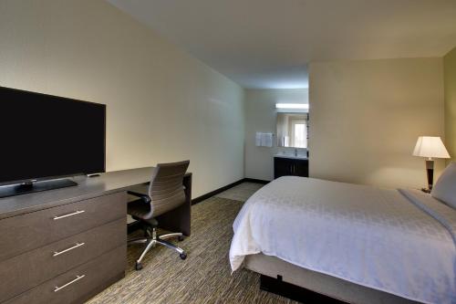 Candlewood Suites Wichita East