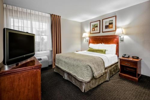 Candlewood Suites Galveston, an IHG Hotel