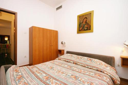 Apartment Njivice 5398h