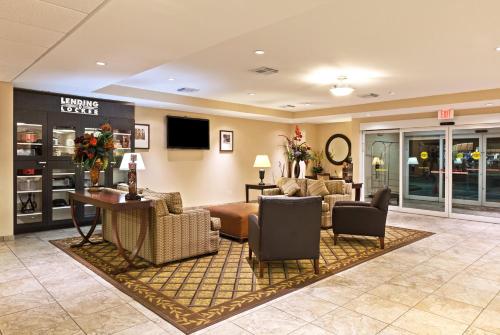 Candlewood Suites Pearland, an IHG Hotel