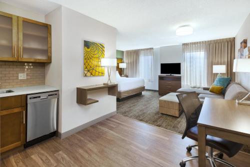 Staybridge Suites Columbia-Highway 63 & I-70, an IHG Hotel