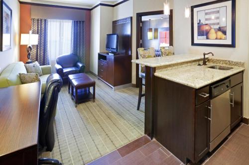 Two-Bedroom Suite