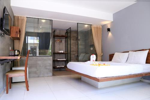 room detail thumbnail 0