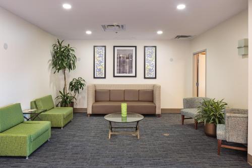 Holiday Inn Express Belleville By IHG - 숙소 외관