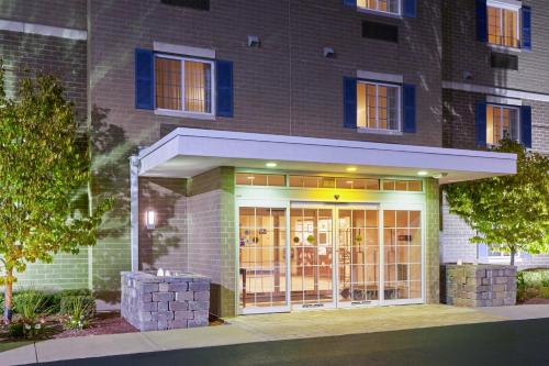 Candlewood Suites Milwaukee Airport - Oak Creek, an IHG Hotel