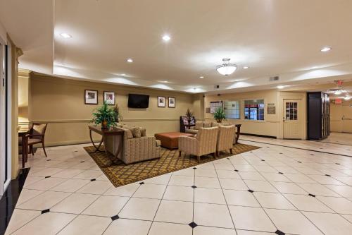 Candlewood Suites - Texas City, an IHG Hotel