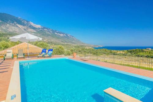  Dora, Ferienwohnung in Trapezaki