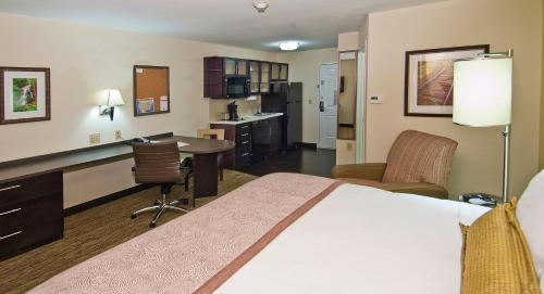 Candlewood Suites Tupelo, an IHG Hotel