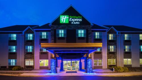 Holiday Inn Express & Suites Wyomissing, an IHG hotel - Hotel - West Reading