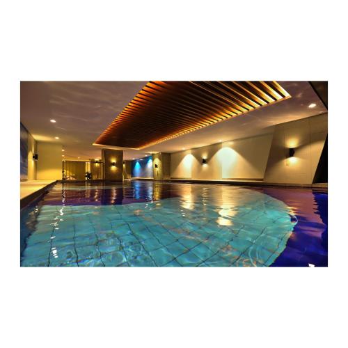 Swimming pool, Summit Hotel Greenhills in San Juan