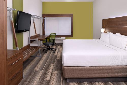 Holiday Inn Express & Suites RALEIGH NE - MEDICAL CTR AREA image 45