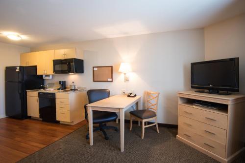 Candlewood Suites Sheridan an IHG Hotel - main image