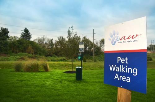 Candlewood Suites York an IHG Hotel - image 2