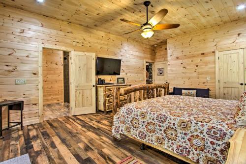 Riverfront Cabin with Hot Tub - 3 Miles to Dollywood - image 14