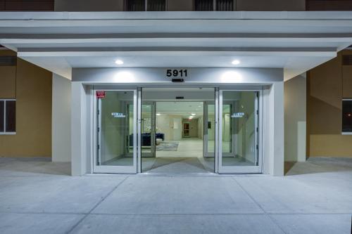 Candlewood Suites Miami Intl Airport - 36th St an IHG Hotel - image 7