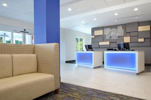 A szálláshely kívülről, Holiday Inn Express & Suites Columbus North by IHG in Columbus (Mississippi)
