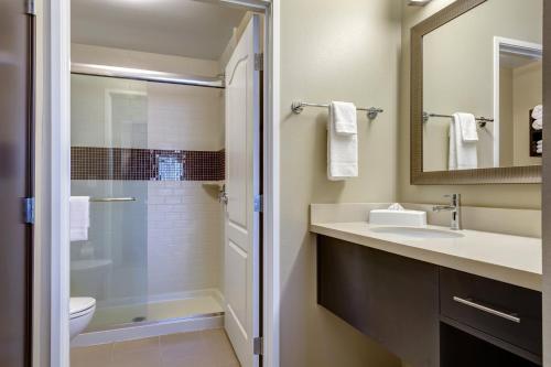 Staybridge Suites St Louis - Westport, an IHG hotel