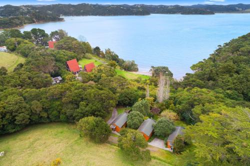 . The Stables Wairoro Park - Russell Holiday Home