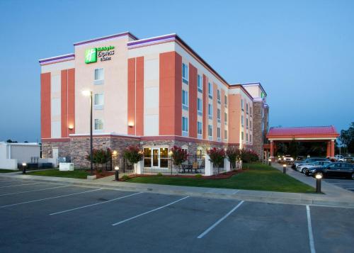 Holiday Inn Express & Suites Tulsa South Bixby, an IHG Hotel