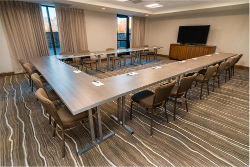 스테이브리지 스위트 쿠르 델레인 바이 IHG - 회의실/연회장