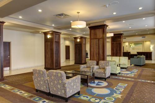 Holiday Inn Hotel and Suites-Kamloops, an IHG Hotel