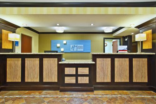 Holiday Inn Express Hotel & Suites Wabash by IHG