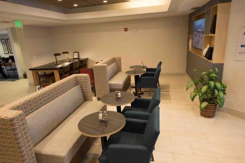 Holiday Inn Express Hotel & Suites West Coxsackie, an IHG Hotel