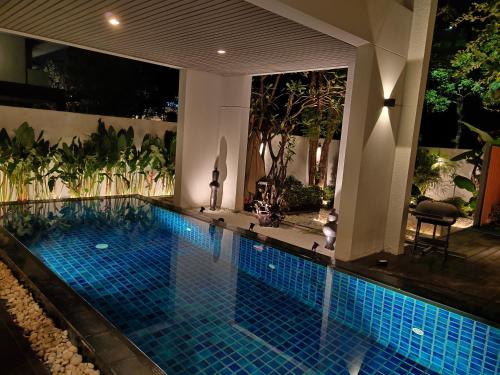 5 rooms villa with private pool 5 rooms villa with private pool