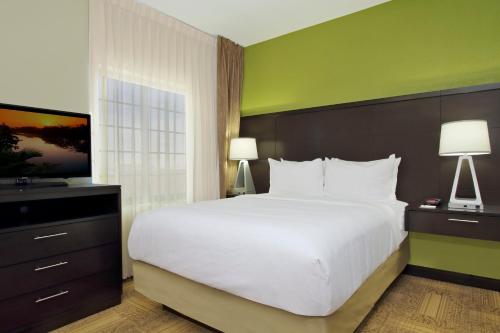 1 queen bed