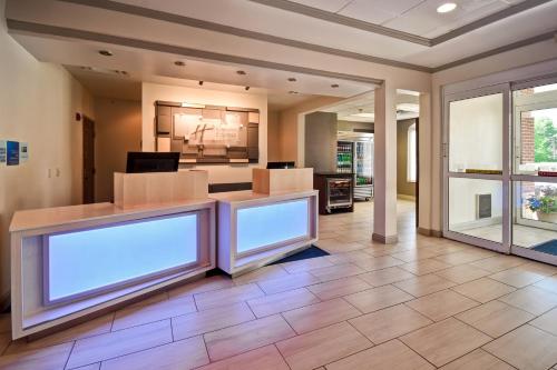 Holiday Inn Express & Suites Schererville