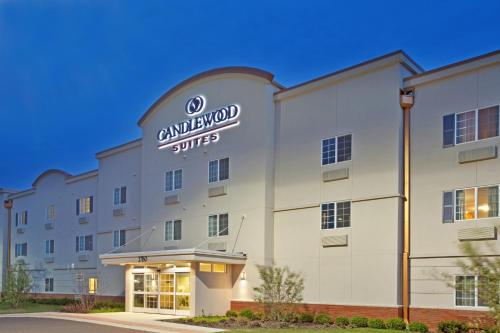 Candlewood Suites Elgin – Northwest Chicago, an IHG Hotel