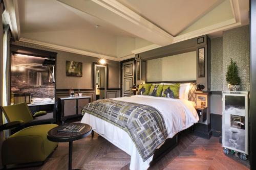 1 queen bed