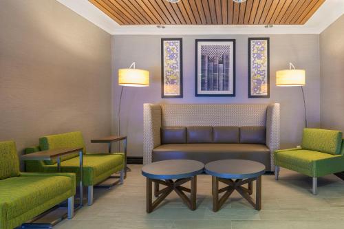 Holiday Inn Express Hotel & Suites North Bay By IHG - 숙소 외관
