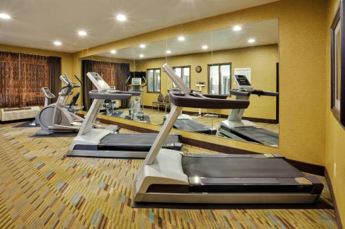 Holiday Inn Express and Suites Limerick-Pottstown, an IHG Hotel