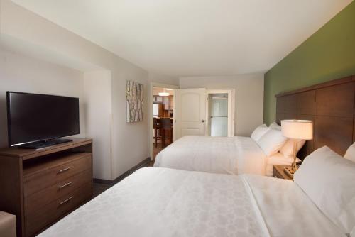 Staybridge Suites - Wisconsin Dells - Lake Delton, an IHG Hotel