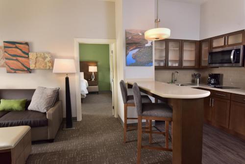 Staybridge Suites - Wisconsin Dells - Lake Delton, an IHG Hotel