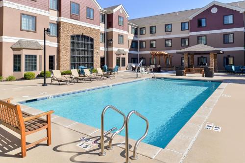 Staybridge Suites O'Fallon Chesterfield