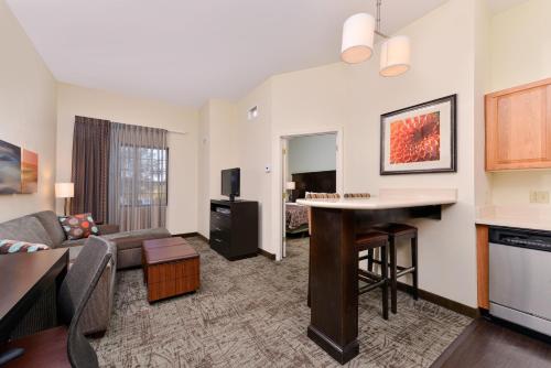 Staybridge Suites O'Fallon Chesterfield