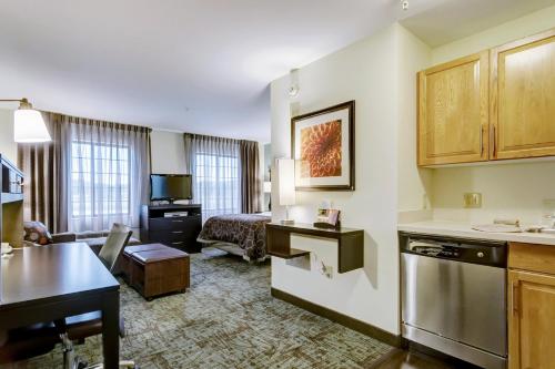 Staybridge Suites O'Fallon Chesterfield