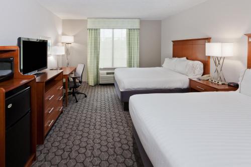 Holiday Inn Express Phenix City-Fort Benning, an IHG Hotel