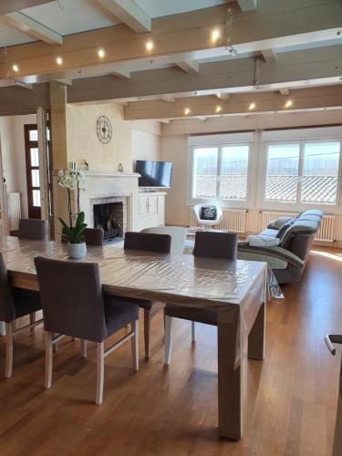 Maison avec piscine chauffée les capucins gîte à louer Golf Club Carcassonne Auriac