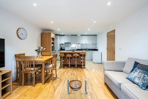 The Rise Apartments Flexystays, , London