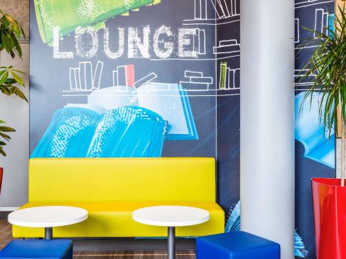 Exterior view, ibis budget Rueil Malmaison in Rueil-Malmaison